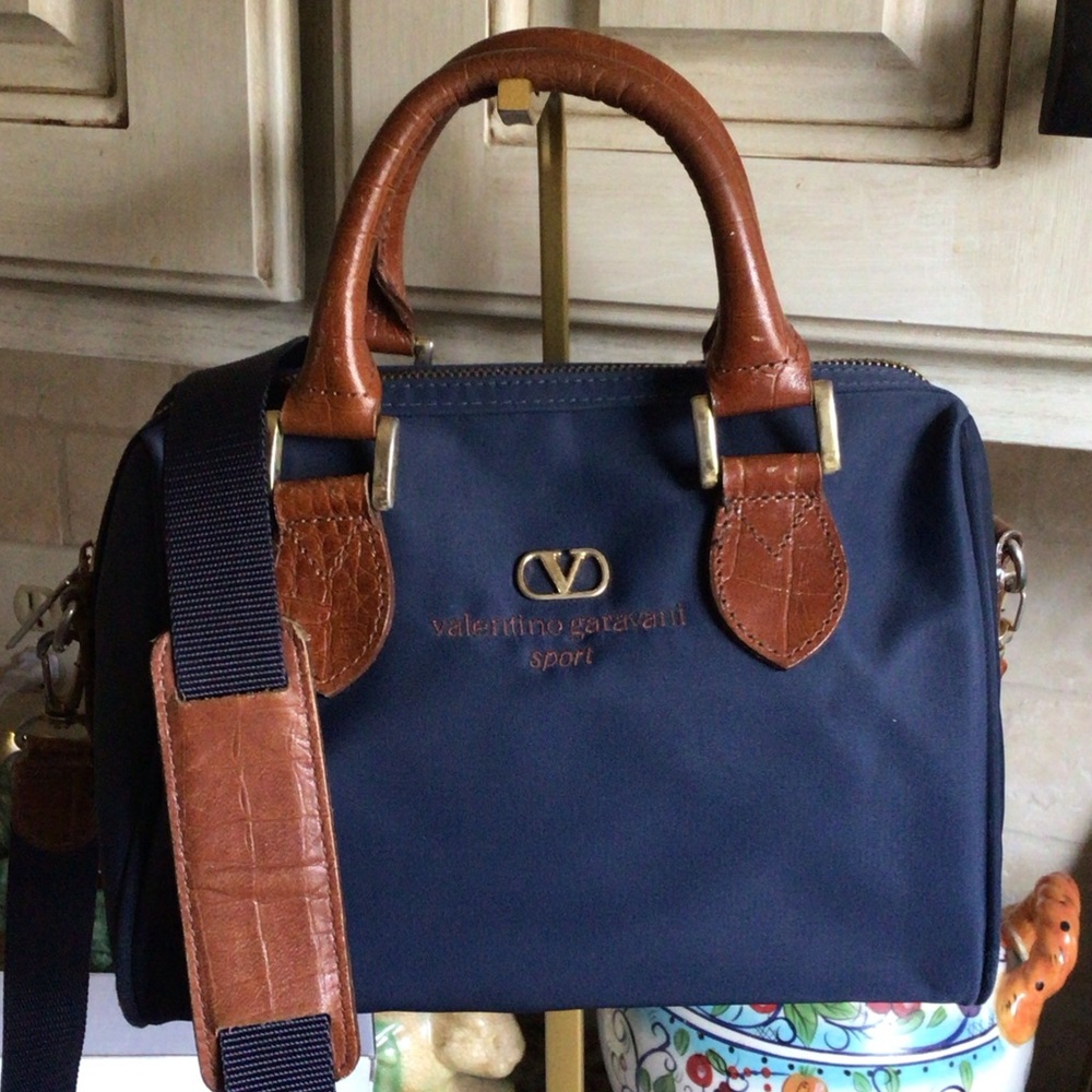 Authentic Vintage Valentino Garavani Sport Navy Leather 2 Way Bag